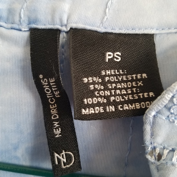 New Directions Petite Sleeveless Blouse - Picture 3 of 5